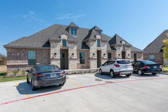 7720 Rufe Snow Dr, North Richland Hills, TX en alquiler Foto del edificio- Imagen 2 de 6