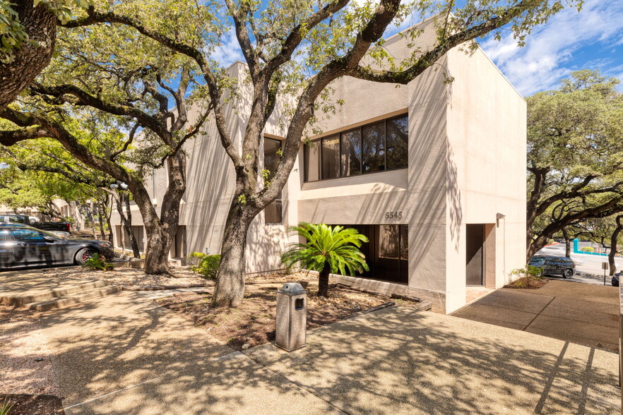 5545 Fredericksburg Rd, San Antonio, TX en venta - Foto del edificio - Imagen 1 de 27