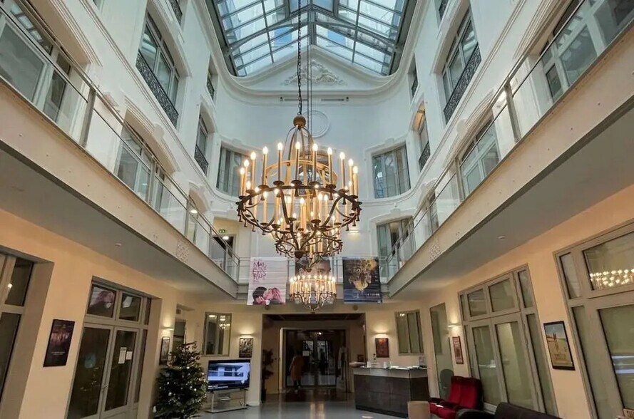 65 Rue De Dunkerque, Paris en alquiler - Foto del edificio - Imagen 2 de 15