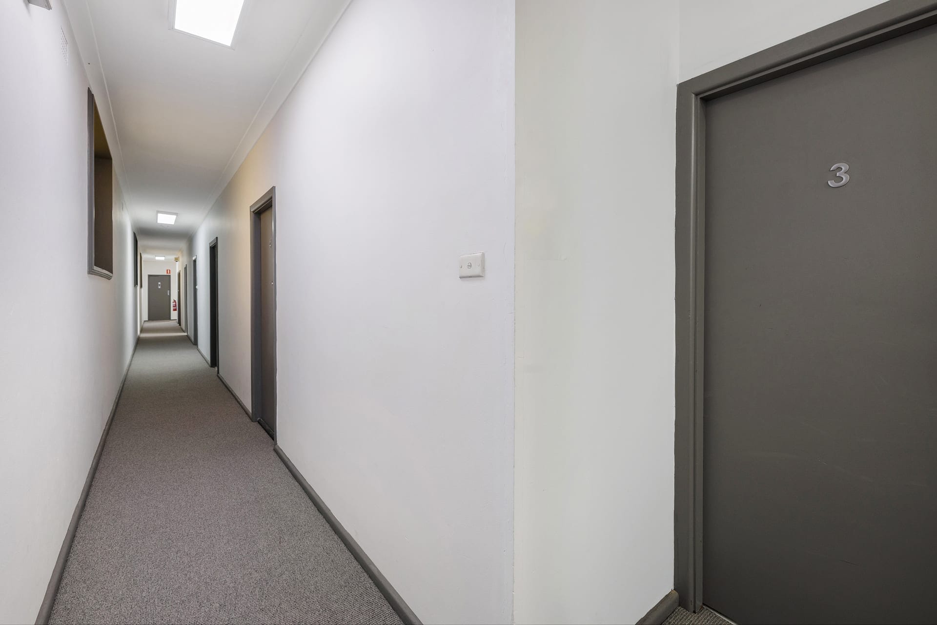687 Pittwater Rd, Dee Why en alquiler Vestíbulo- Imagen 1 de 4