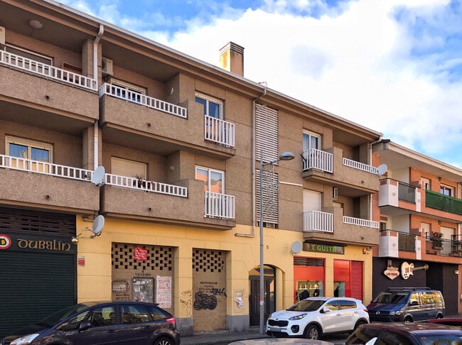Más detalles de Calle Jacinto Benavente, 5, Villanueva de la Cañada - Edificio residencial​ en venta