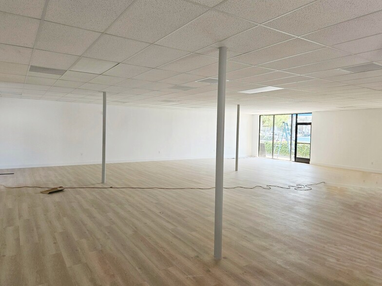 11024-11028 Victory Blvd, North Hollywood, CA en alquiler - Foto del interior - Imagen 3 de 11