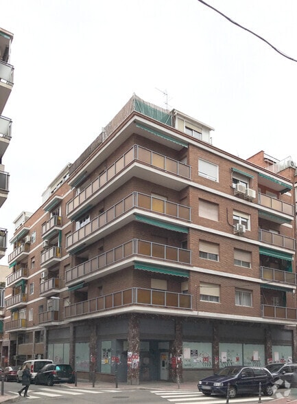 Calle de Luis Cabrera, 92, Madrid, Madrid en alquiler - Foto del edificio - Imagen 1 de 2