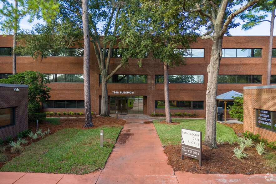 7960 Baymeadows Way, Jacksonville, FL en alquiler - Foto del edificio - Imagen 3 de 10