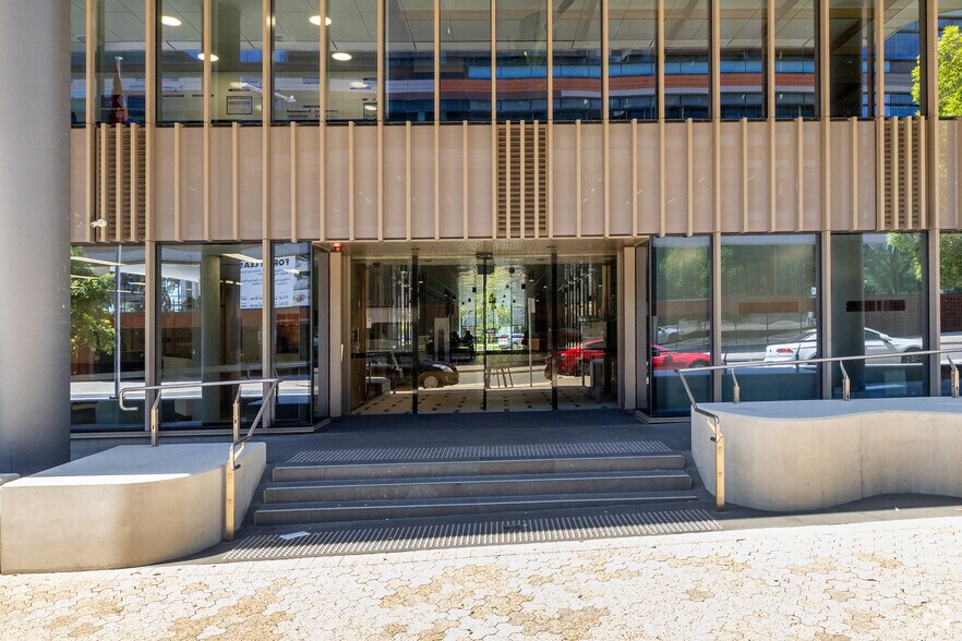 4 Murray Rose Ave, SYDNEY OLYMPIC PARK en alquiler - Foto del edificio - Imagen 3 de 5