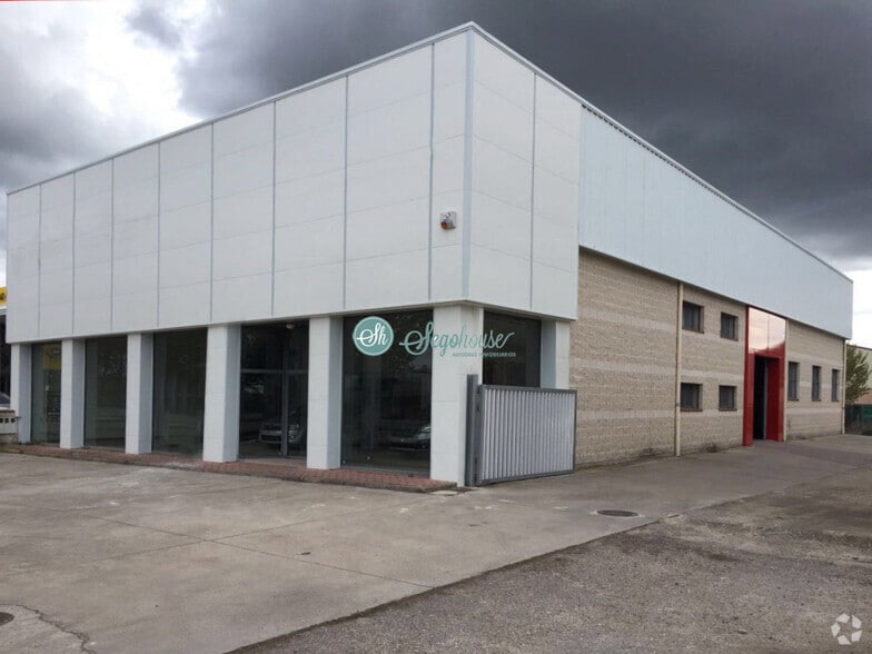 Nave en Cantalejo, Segovia en venta - Foto del edificio - Imagen 2 de 9