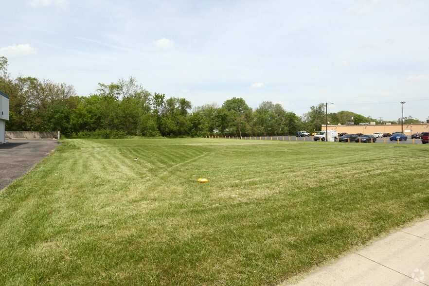 25200 Van Born Rd, Dearborn Heights, MI en alquiler - Foto principal - Imagen 2 de 2