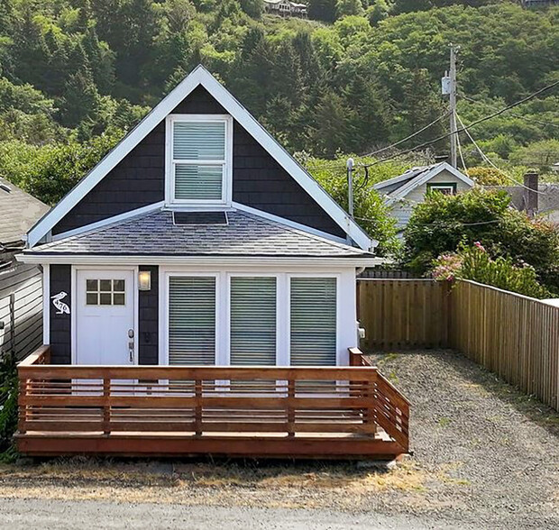 476 US-101 Hwy, Rockaway Beach, OR en venta - Foto principal - Imagen 1 de 13