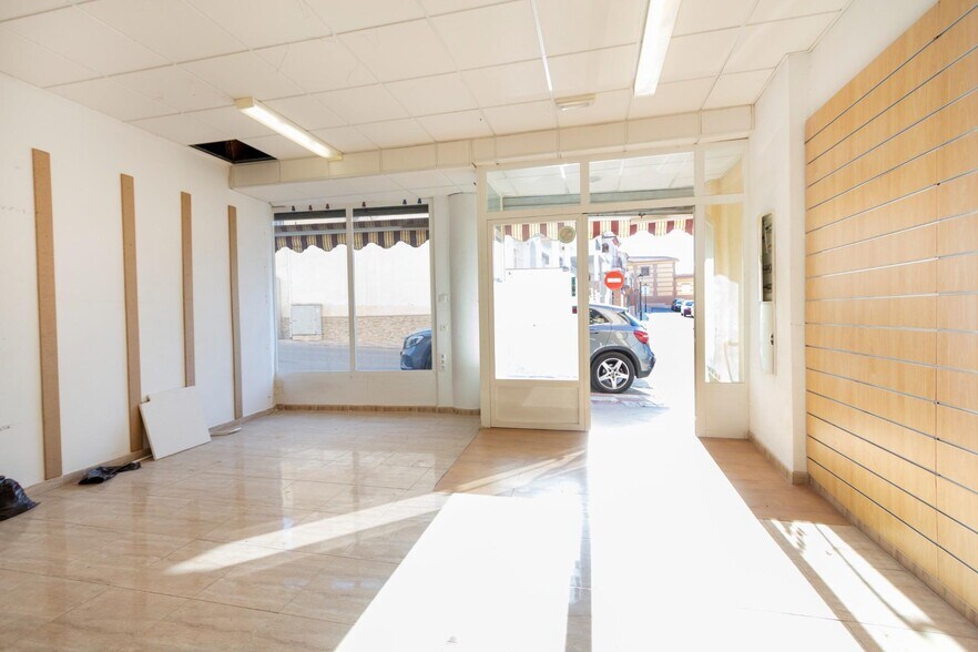 Calle Juan Carlos i, Villa de Otura, Granada en venta - Foto del edificio - Imagen 2 de 28