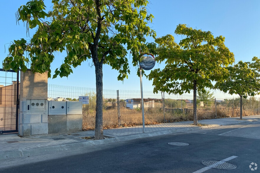Calle Úbeda, 21, Aranjuez, Madrid en venta - Foto del edificio - Imagen 2 de 5