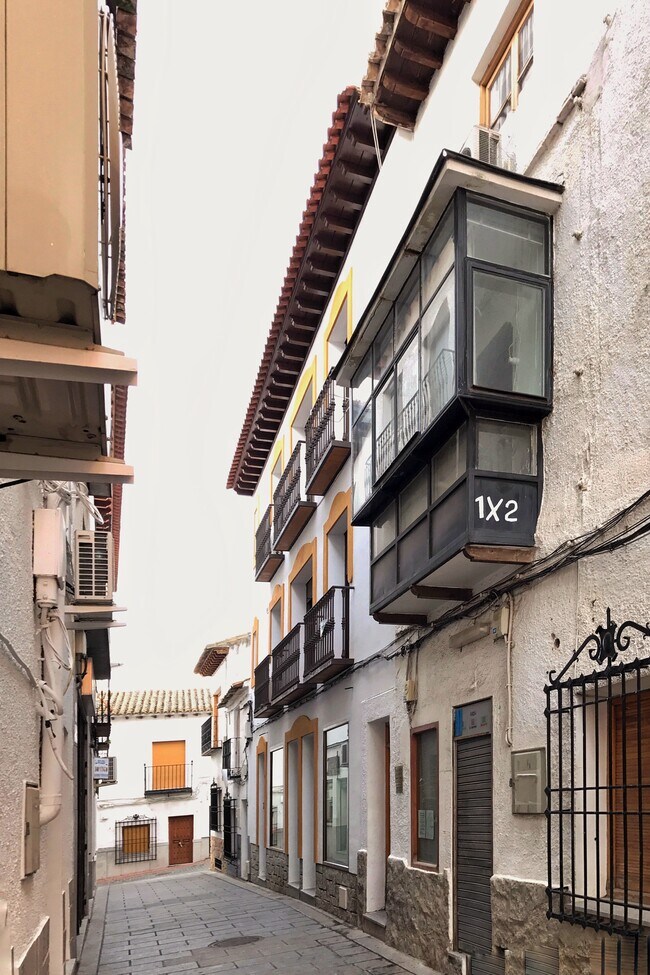 Más detalles de Callejón Bodegones, 4, La Puebla de Montalbán - Local en alquiler