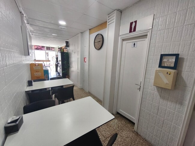 Más detalles de Calle Diego Betancor Suárez, 6, Las Palmas de Gran Canaria - Local en venta