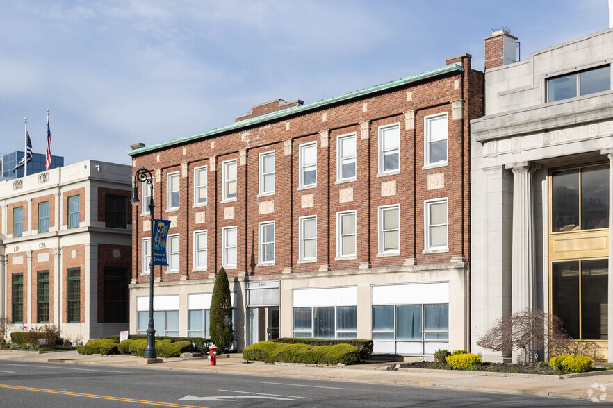 1565 Franklin Ave, Garden City, NY en alquiler - Foto del edificio - Imagen 2 de 6