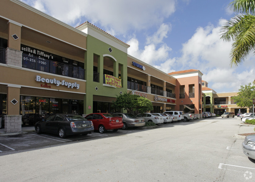 12300-12498 SW 127th Ave, Miami, FL en alquiler - Foto del edificio - Imagen 2 de 7