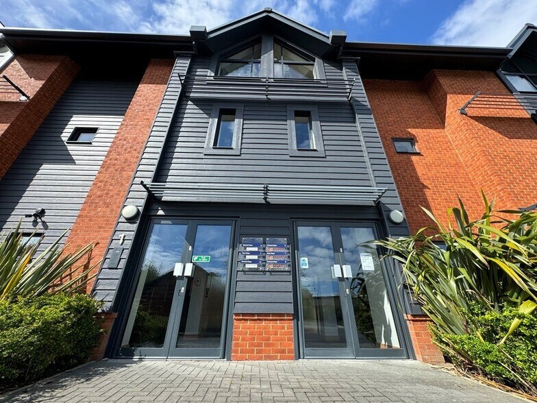 East Horton Knowle Ln, Eastleigh en alquiler - Foto del edificio - Imagen 2 de 4