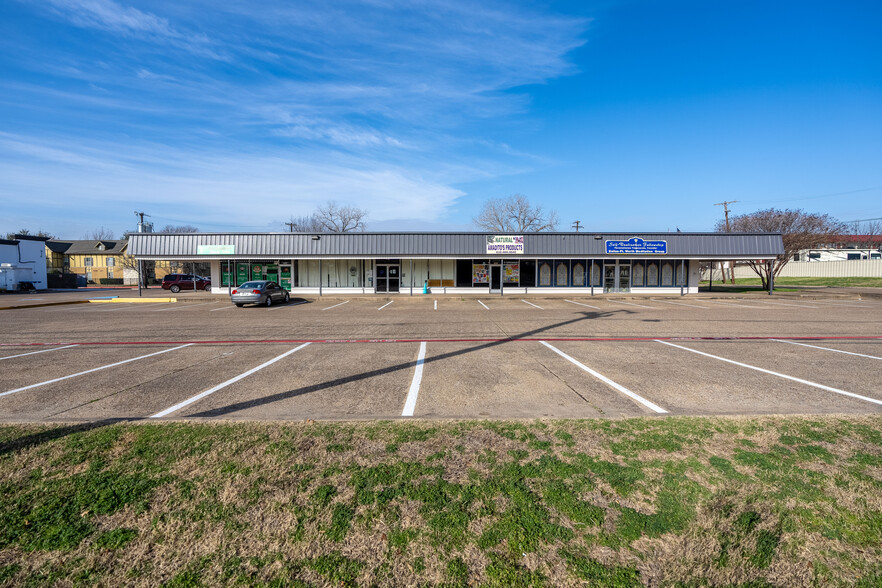 2001-2011 N Britain Rd, Irving, TX en venta - Foto del edificio - Imagen 1 de 12