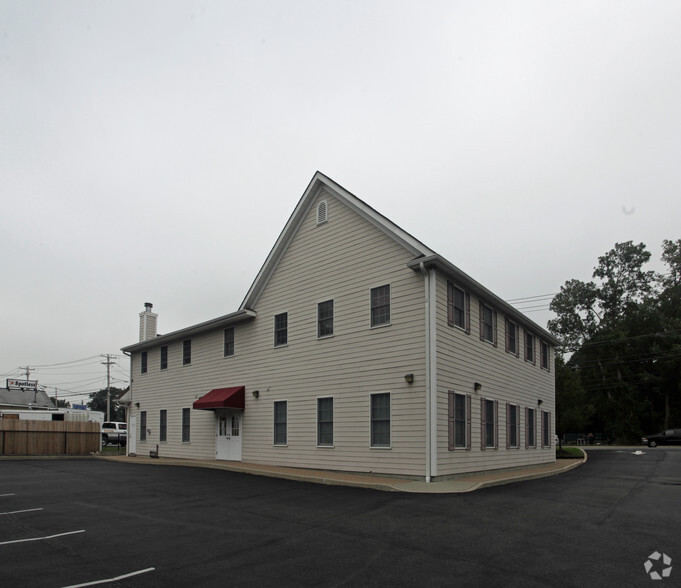 1360 Montauk Hwy, Mastic, NY en alquiler - Foto del edificio - Imagen 2 de 57