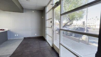 3220-3370 E Flamingo Rd, Las Vegas, NV en alquiler - Vídeo de anuncio comercial 