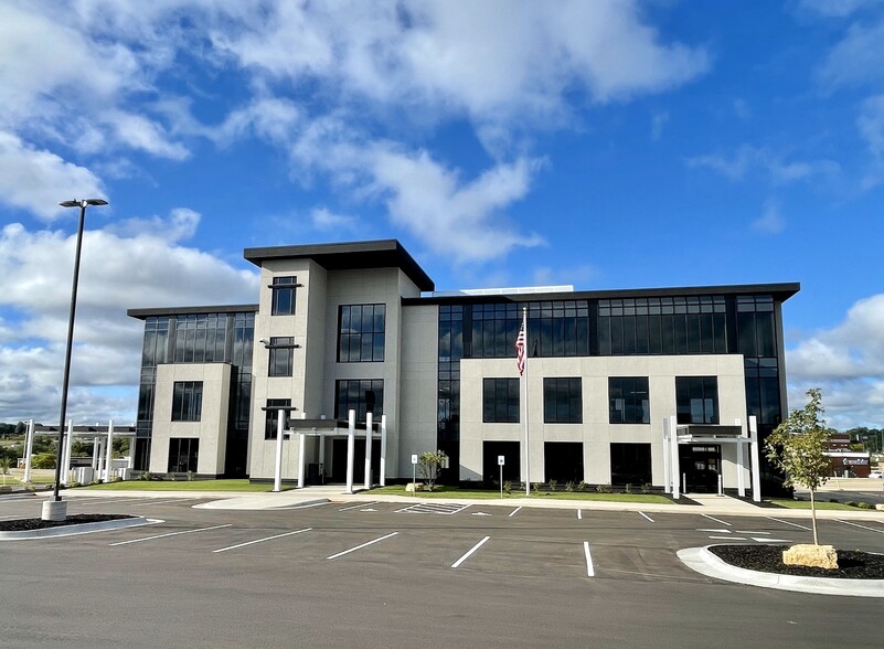 255 John F Kennedy Rd, Dubuque, IA en alquiler - Foto del edificio - Imagen 3 de 8