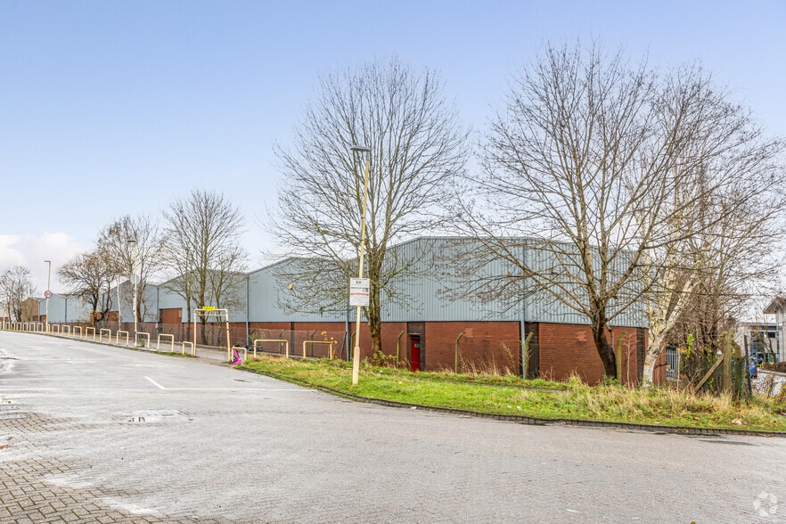 30-46 Westwood Park - Concord Rd, London en alquiler - Foto del edificio - Imagen 2 de 4