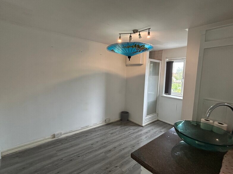 502 Cricklade Rd, Swindon en alquiler - Foto del edificio - Imagen 2 de 4