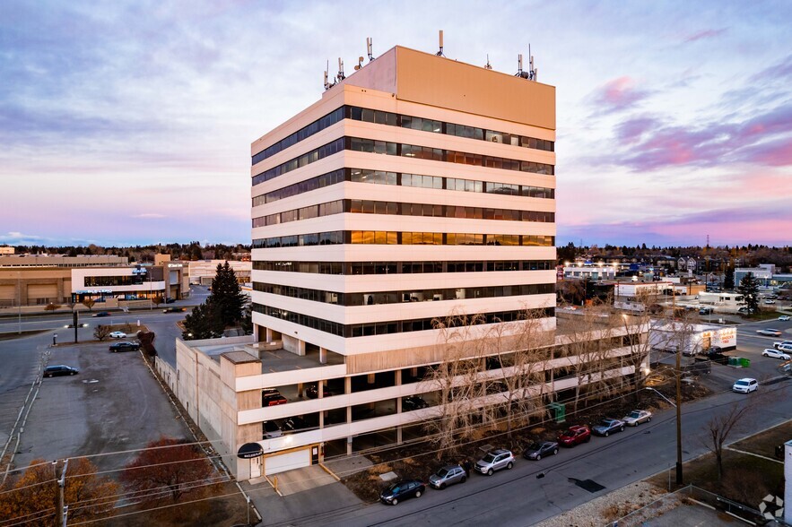 5940 Macleod Trl SW, Calgary, AB en alquiler - Foto del edificio - Imagen 2 de 7