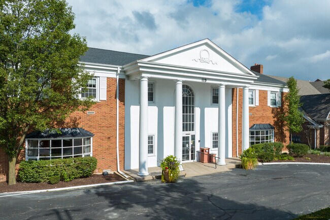 Más detalles de 15 Spinning Wheel Rd, Hinsdale, IL - Oficina en alquiler