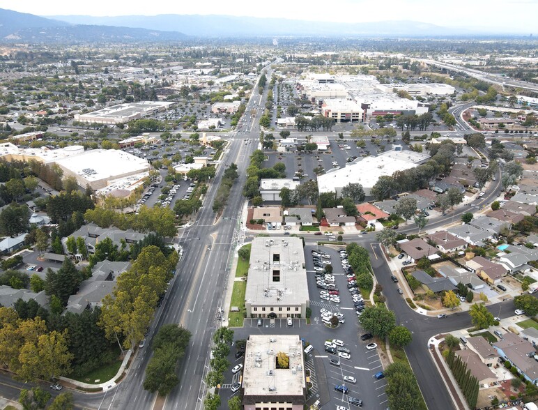 841 Blossom Hill Rd, San Jose, CA en alquiler - Foto del edificio - Imagen 3 de 13