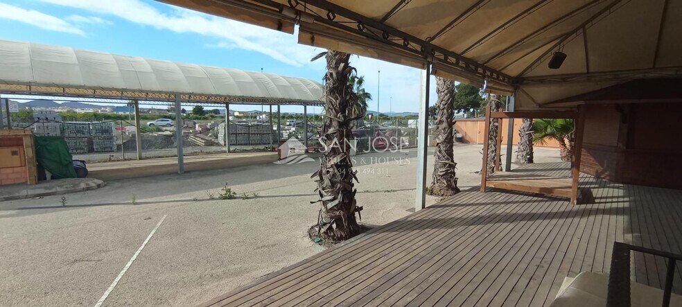 Local en Benejúzar en venta - Foto del edificio - Imagen 3 de 33