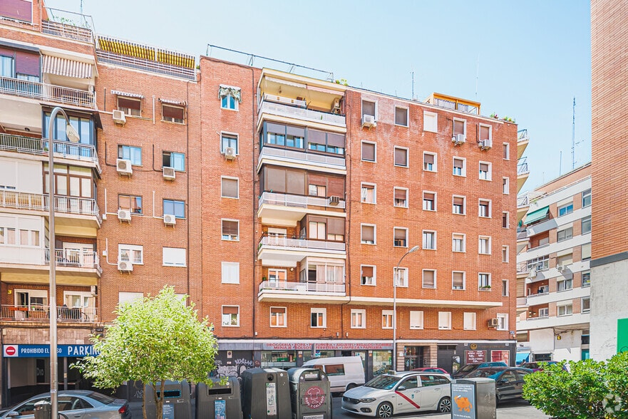 Calle de Juan Duque, 24, Madrid, Madrid en venta - Foto del edificio - Imagen 2 de 3