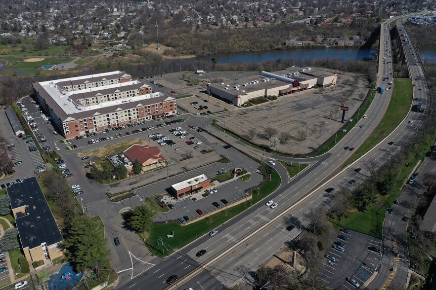 17 US Highway 1, New Brunswick, NJ en alquiler - Foto del edificio - Imagen 1 de 2