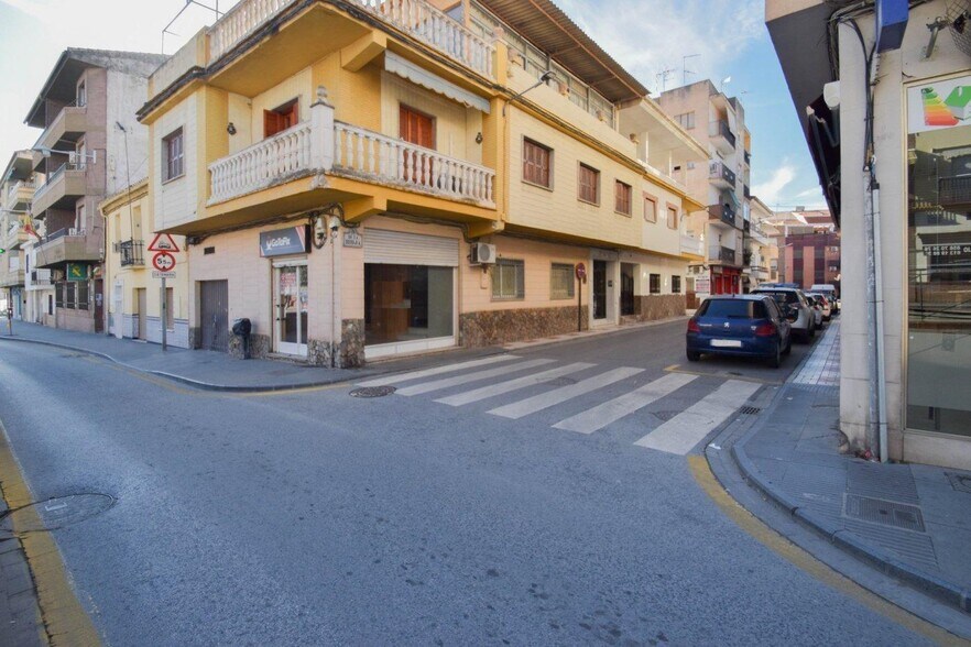 Local en Maracena, Granada en venta - Foto del edificio - Imagen 3 de 19