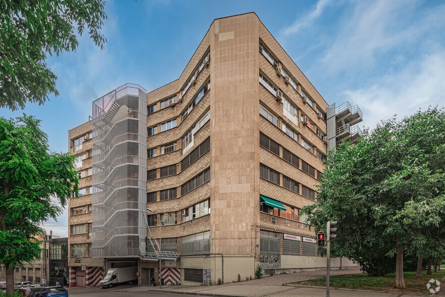 Calle Sebastián Gómez, 5, Madrid, Madrid en venta - Foto del edificio - Imagen 2 de 4