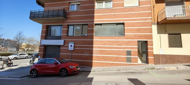 Más detalles de Carrer dels Pintors Vergós, 1, Granollers - Local en alquiler