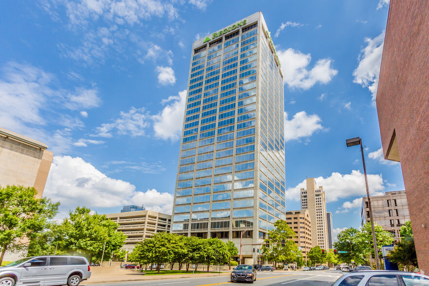 400 W Capitol Ave, Little Rock, AR en alquiler - Foto del edificio - Imagen 2 de 5