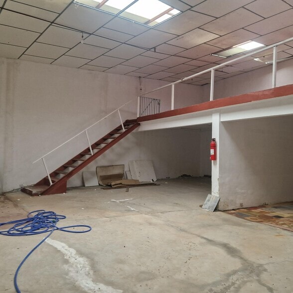 Nave en Torrelaguna, Madrid en alquiler - Foto del edificio - Imagen 3 de 6