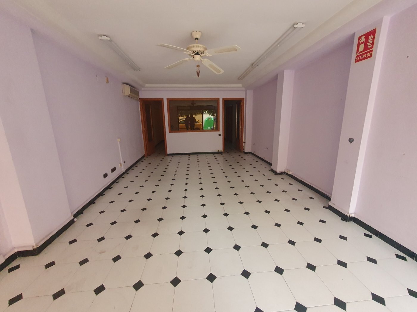 Local en Ontinyent, Valencia en venta Foto del interior- Imagen 1 de 5