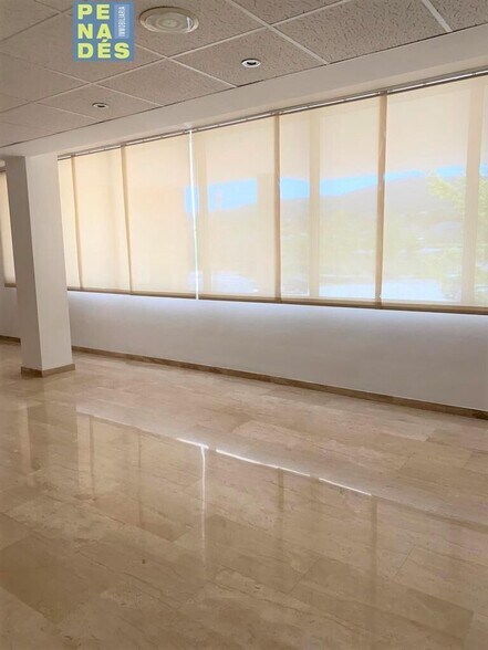 Oficina en Ontinyent en venta - Foto del edificio - Imagen 3 de 15