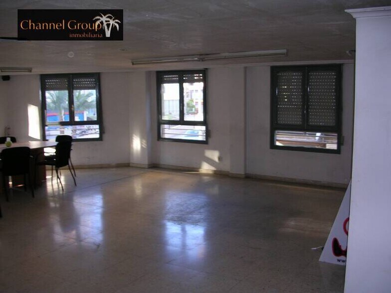 Local en Elche en alquiler - Foto del edificio - Imagen 2 de 11