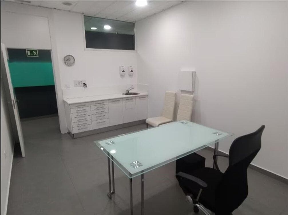 Oficina en Cáceres, Cáceres en alquiler Foto principal- Imagen 1 de 7