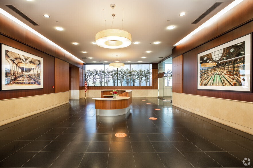 89 Headquarters Plz, Morristown, NJ en alquiler - Lobby - Imagen 3 de 10