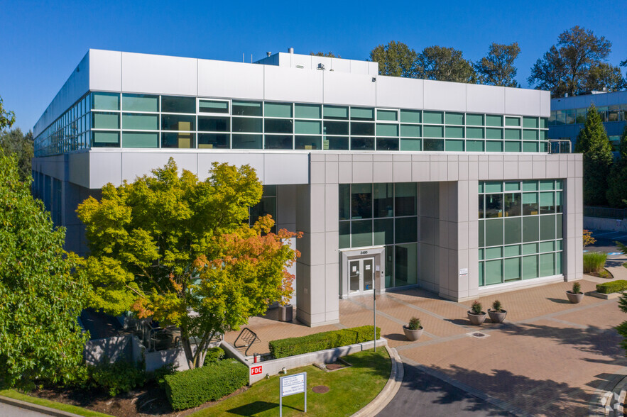 3480 Gilmore Way, Burnaby, BC en alquiler - Foto del edificio - Imagen 3 de 5