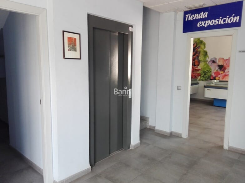 Nave en Córdoba, Córdoba en venta - Foto del edificio - Imagen 2 de 23