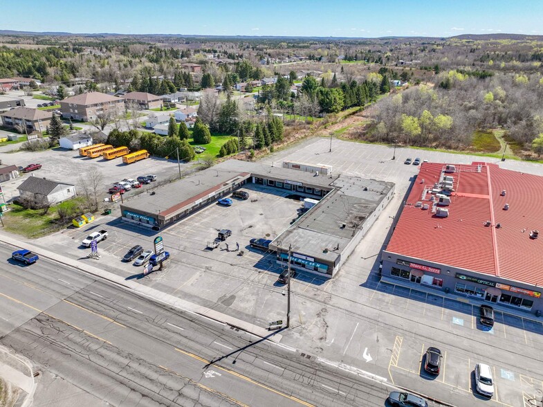 2924 Hwy 69 N, Greater Sudbury, ON en venta - Foto del edificio - Imagen 2 de 18