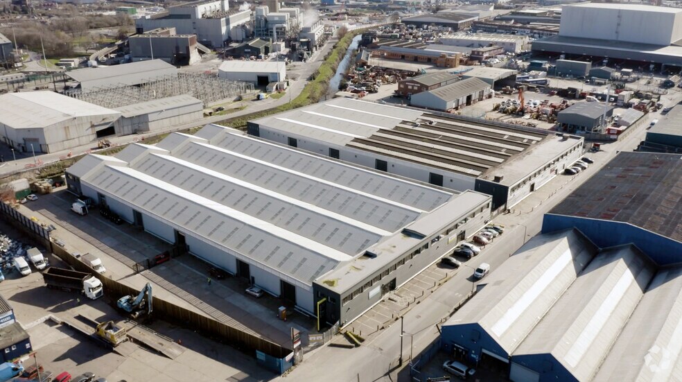 Nobel Rd, London en alquiler - Vídeo aéreo - Imagen 2 de 12