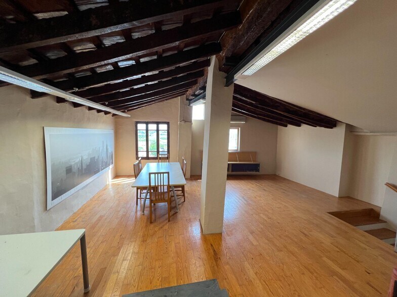 Local en Llíria, Valencia en alquiler - Foto del edificio - Imagen 2 de 15