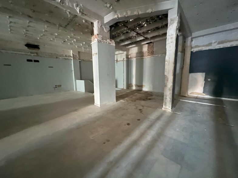 Local en Córdoba, Córdoba en alquiler - Foto del edificio - Imagen 3 de 16