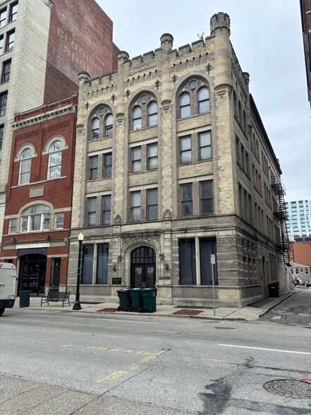 114 E Eighth St, Cincinnati, OH en alquiler - Foto del edificio - Imagen 2 de 29