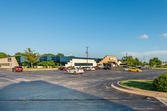 1720 E Primrose St, Springfield, MO en alquiler Foto del edificio- Imagen 2 de 8