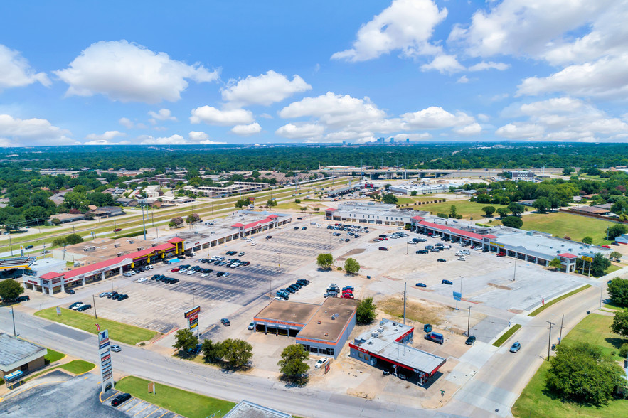 5100-5353 Trail Lake Dr, Fort Worth, TX en alquiler - Foto del edificio - Imagen 2 de 9